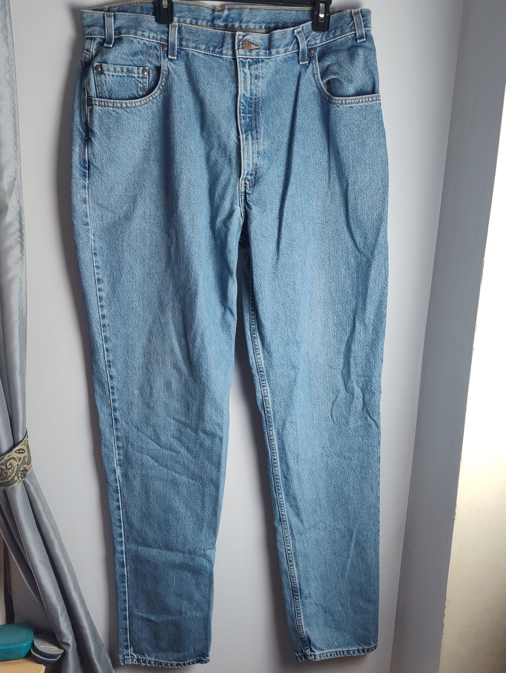 Vintage Levi's Brown Tab Men's Loose Fit Denim Jeans Size 40x38